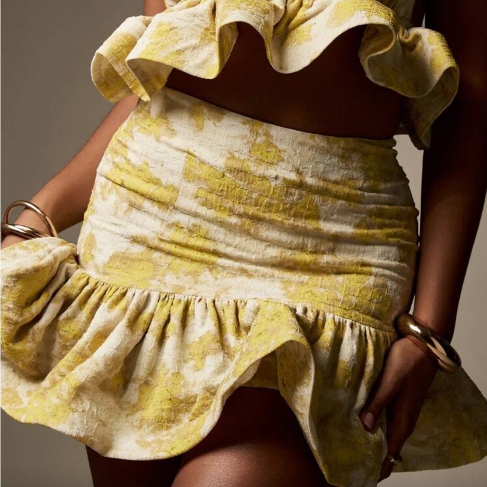Yellow Ruffled Women Set - Picture 3 of 6